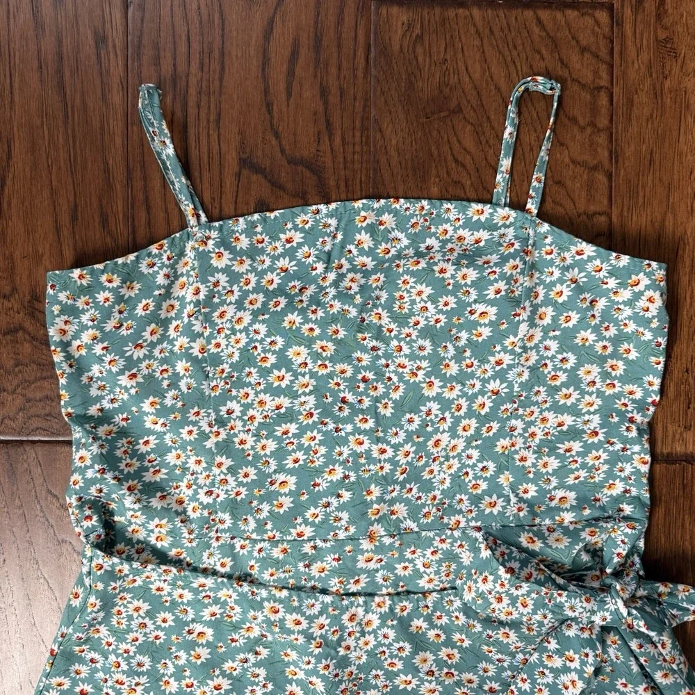 Unbranded this sleeveless